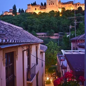 paseo-de-los-tristes-granada.es-andalucia.com/